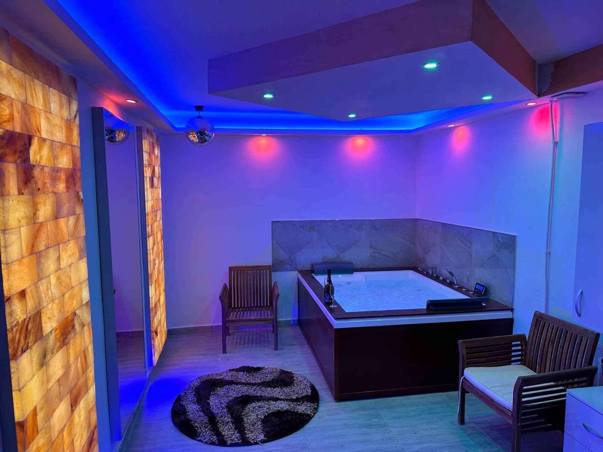 Regim Hotel Hanea Jacuzzi In Camera,Piscina Exterioara Si Sauna Comuna Сібіу Екстер'єр фото